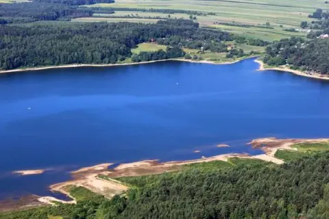 Jezioro Chańcza Świętokrzyskie – idealne miejsce na wypoczynek i ryby