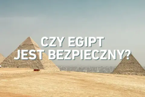 Piramidy w Egipcie na tle miasta. Czy w Egipcie jest teraz bezpiecznie?