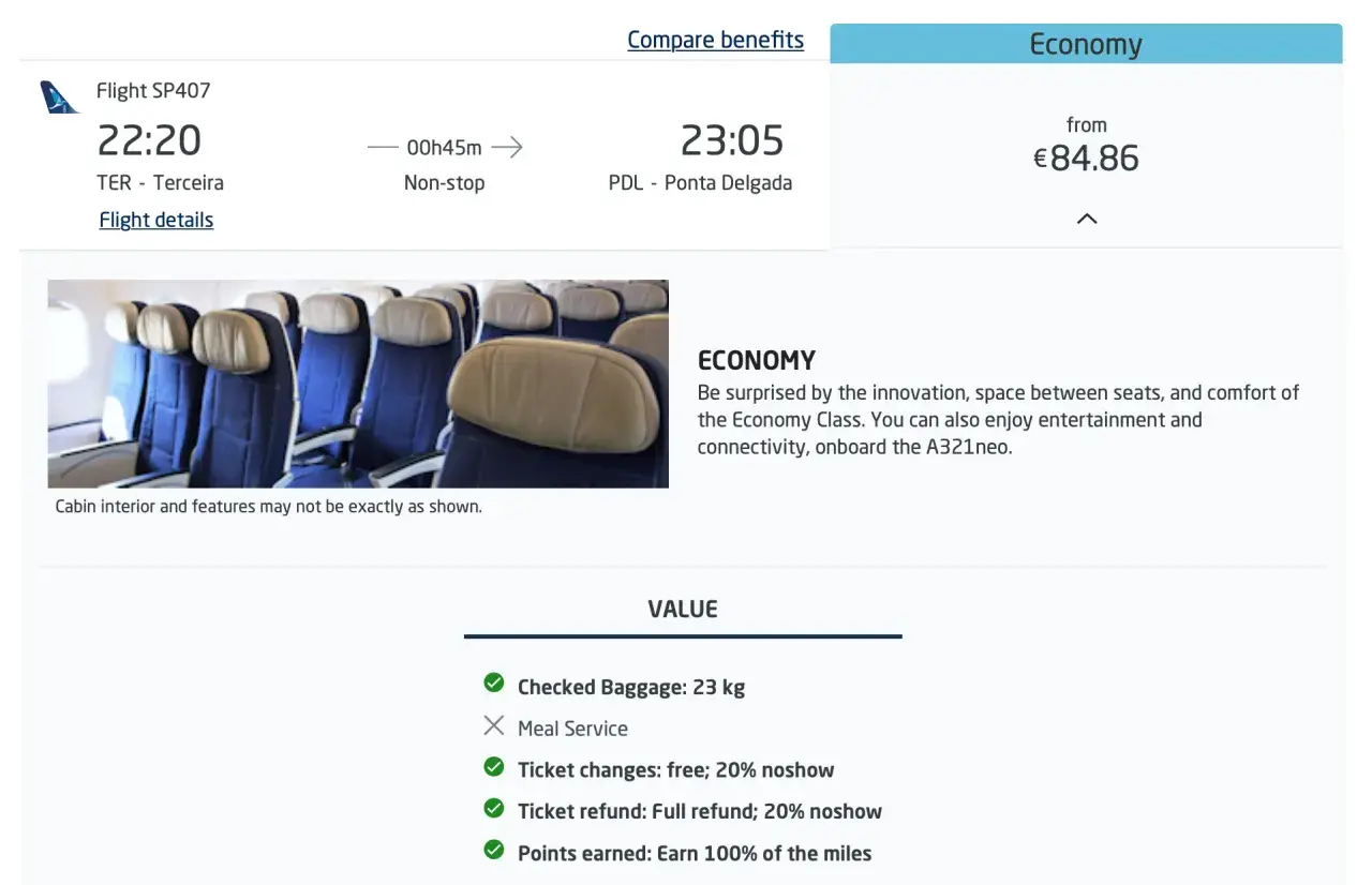 Lot na Azory z Terceiry do Ponta Delgada, klasa ekonomiczna, od 84,86 €. Widok wnętrza samolotu.