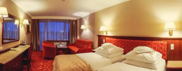 Ile pokoi ma hotel Gołębiewski w Mikołajkach? Zaskakujące fakty!