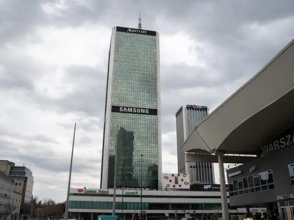 Kto jest właścicielem hotelu Marriott w Warszawie? Oto zaskakujące szczegóły